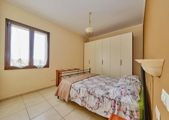 Apartment Casa Rubino A Baia By Apulia